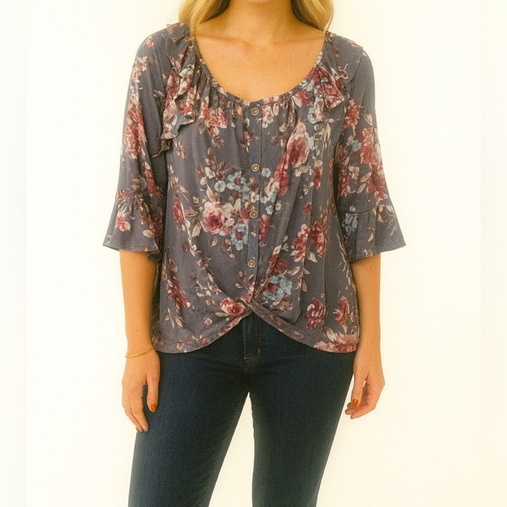 143 Story by Line Up Floral Button Front Ruffle Sleeve Top – Size L/XL
